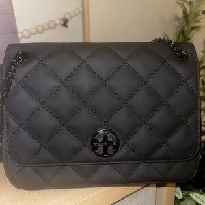 Excellent Condition! Tory burch Fleming Matte